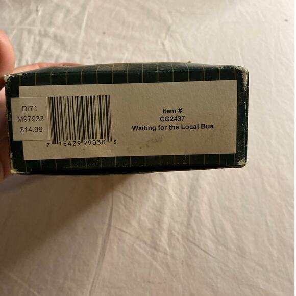 Vintage Coca-Cola Christmas Village Figurine Couple on Bench Sharing Coke - Picture 4 of 4